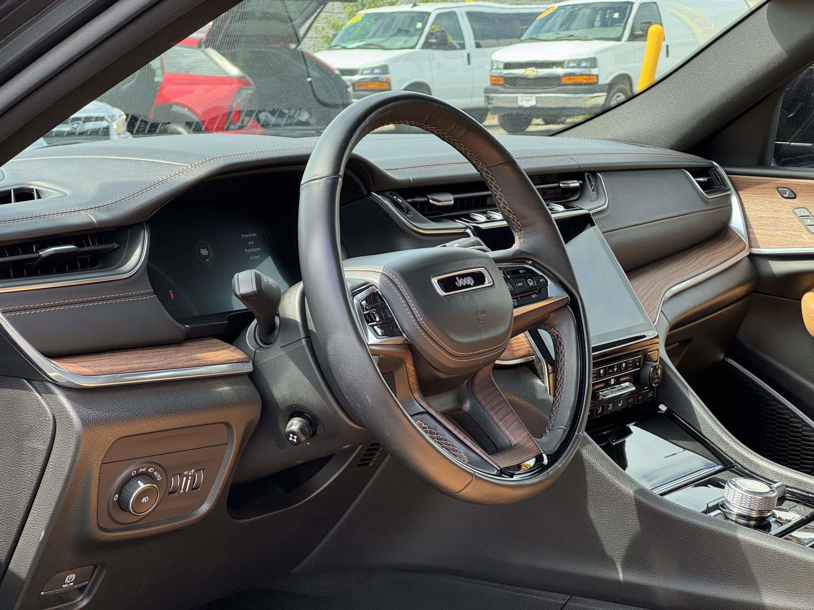 2023 Jeep Grand Cherokee Summit