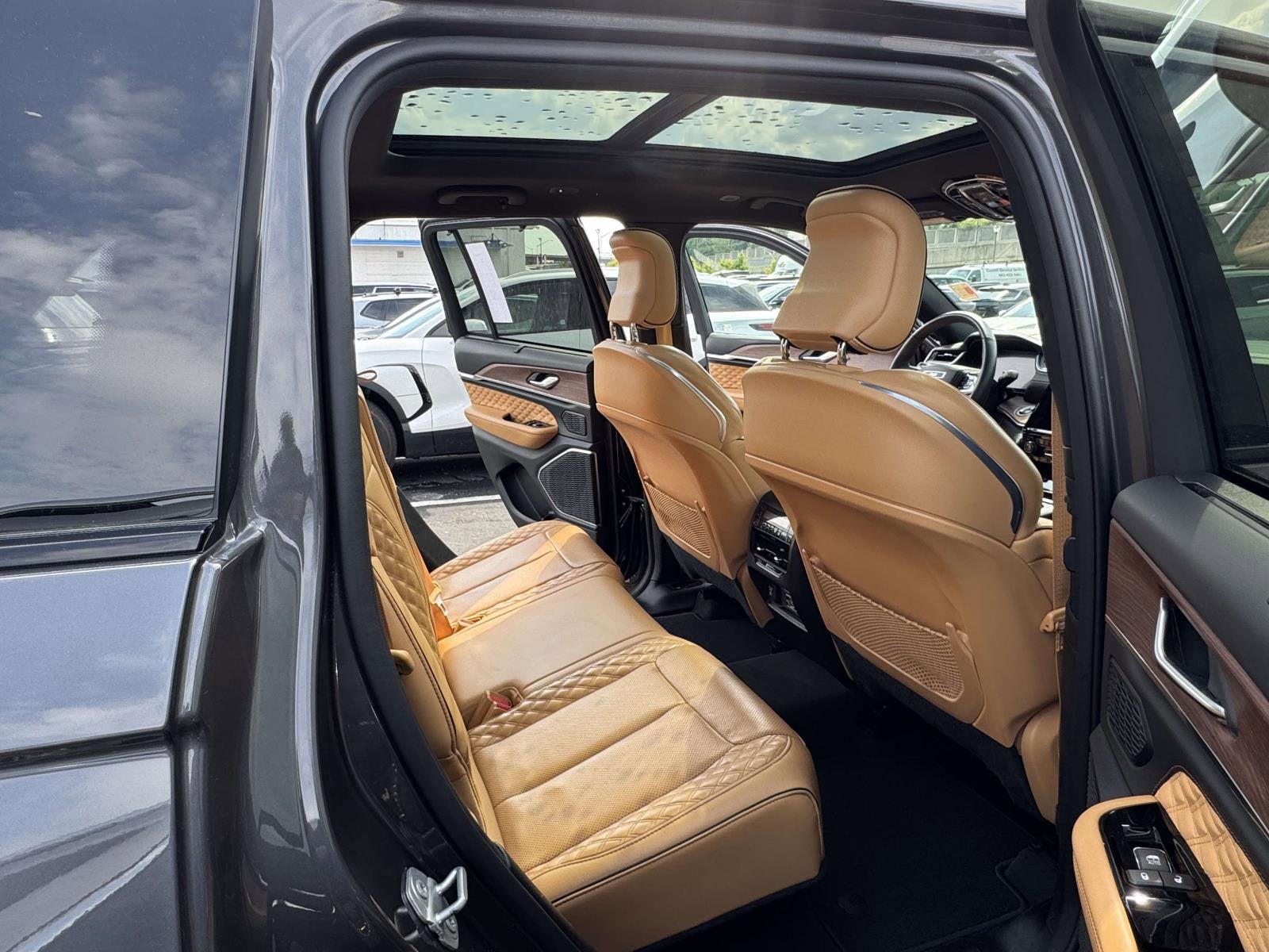 2023 Jeep Grand Cherokee Summit