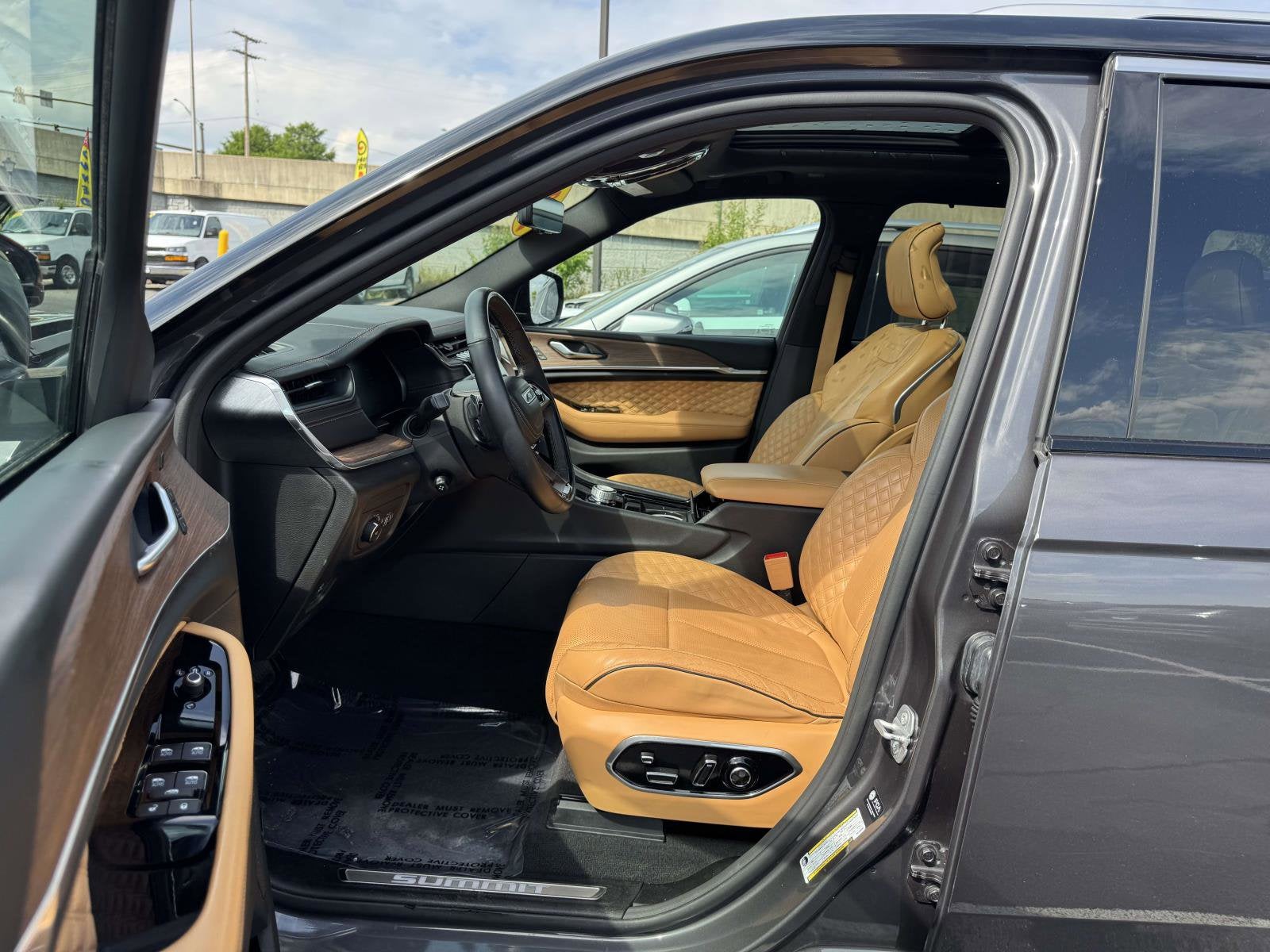 2023 Jeep Grand Cherokee Summit