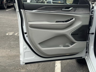 2022 Jeep Grand Cherokee 4xe Overland