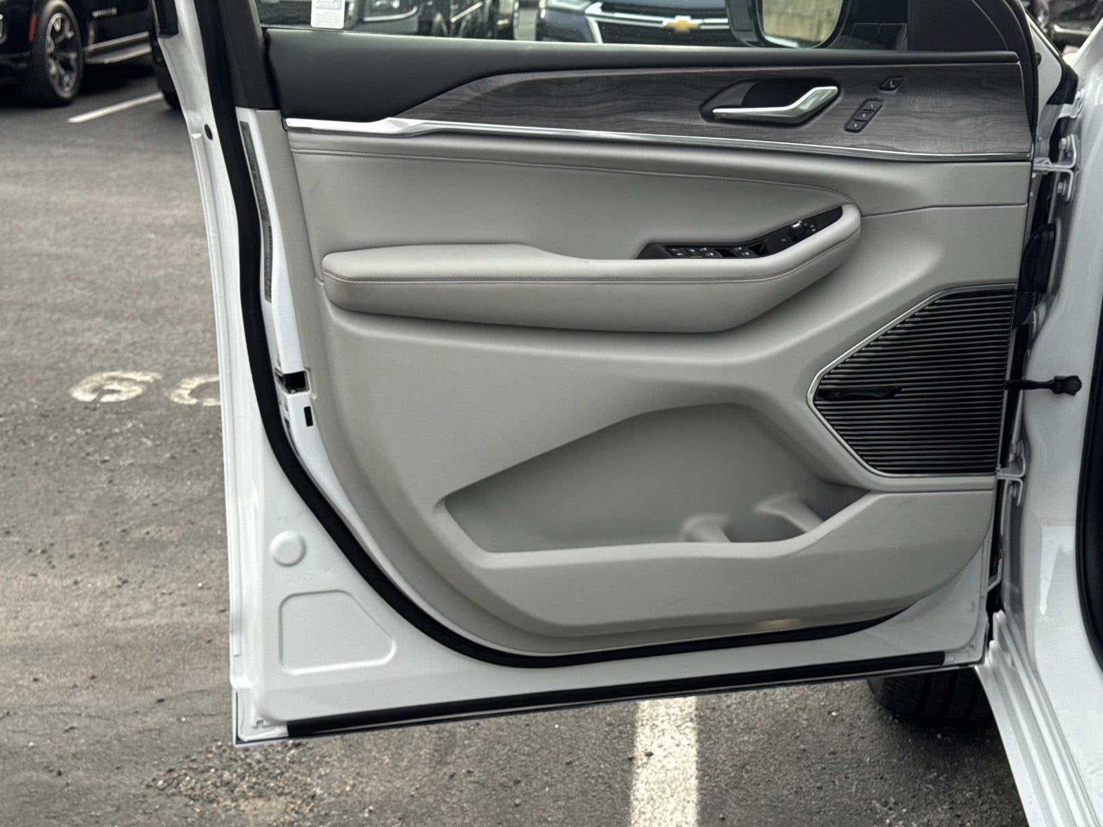 2022 Jeep Grand Cherokee 4xe Overland