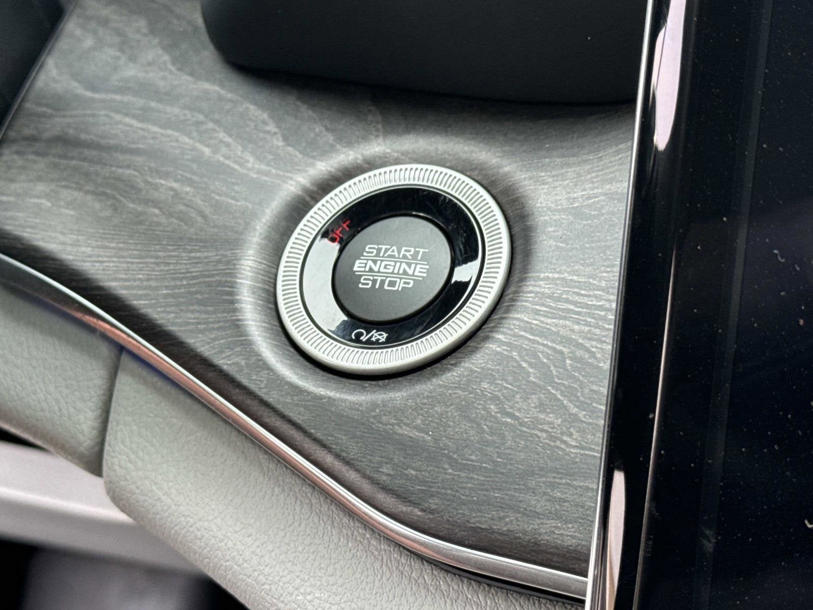 2022 Jeep Grand Cherokee 4xe Overland