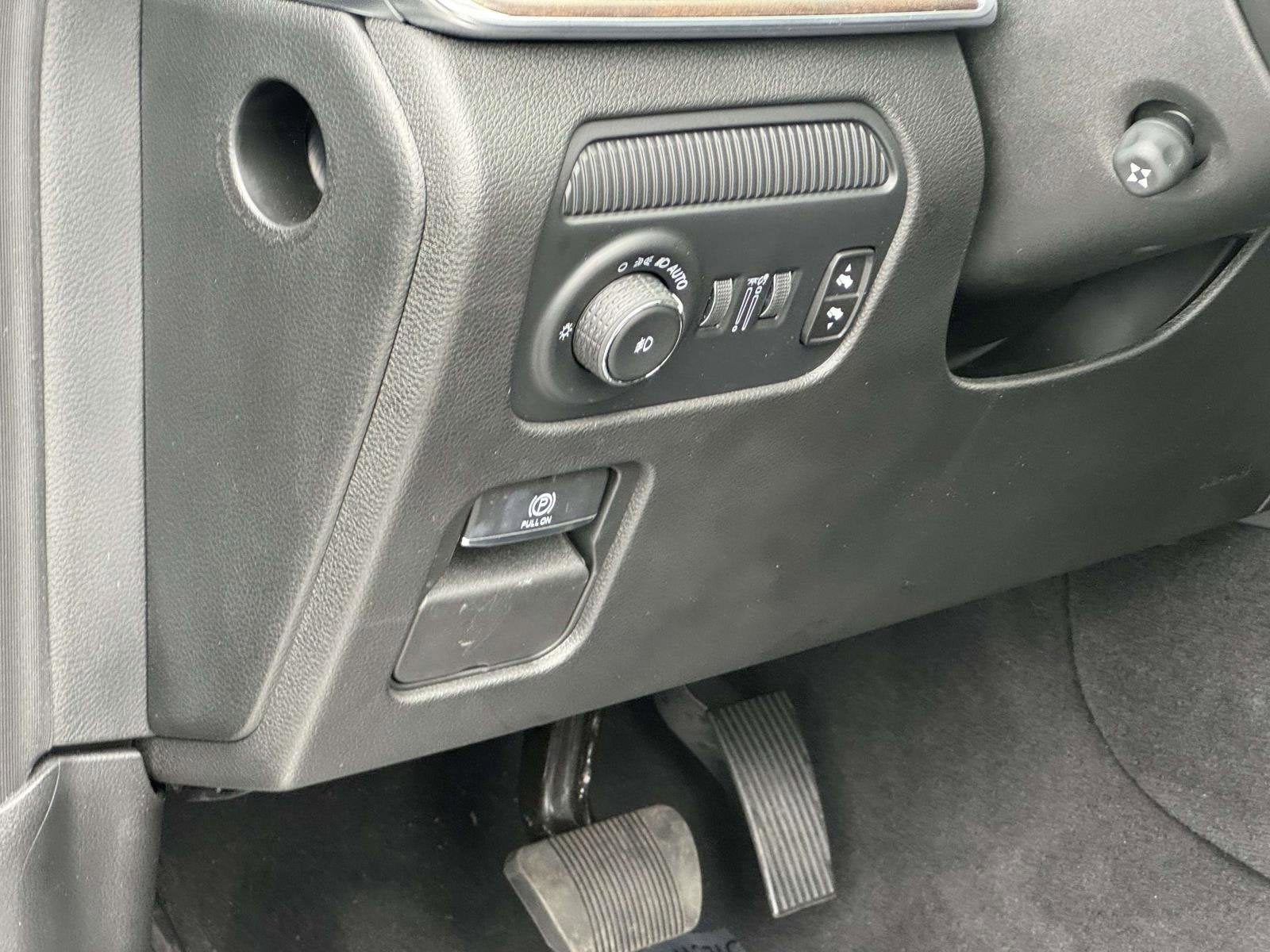 2024 Jeep Grand Wagoneer BASE