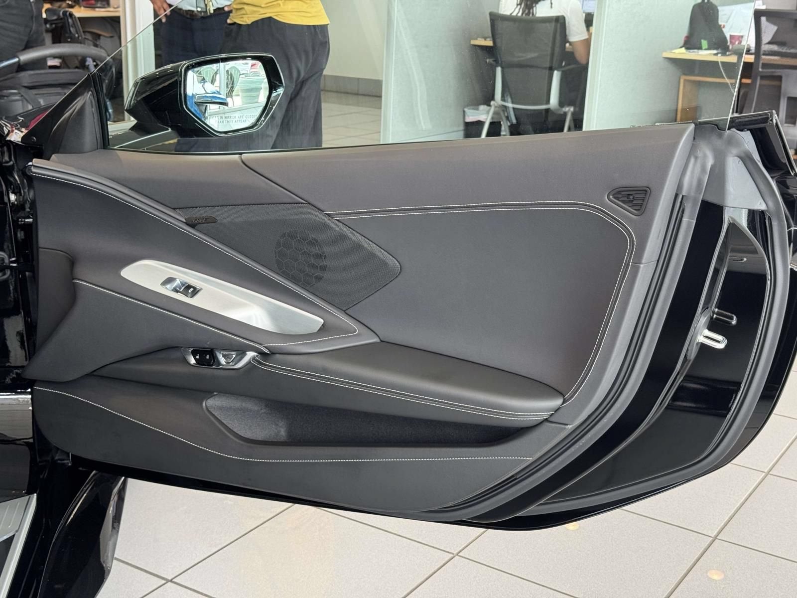 2025 Chevrolet Corvette E-Ray 1LZ