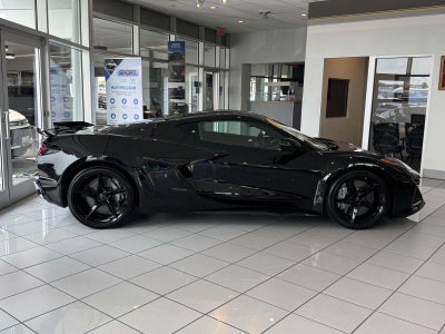 2025 Chevrolet Corvette E-Ray 1LZ