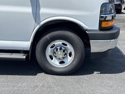 2026 Chevrolet Express Passenger 1LS