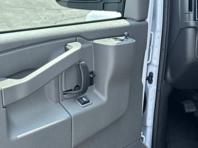 2026 Chevrolet Express Passenger 1LS
