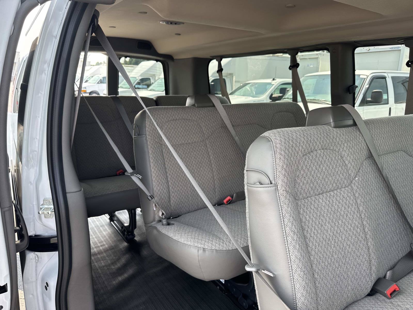 2026 Chevrolet Express Passenger 1LS