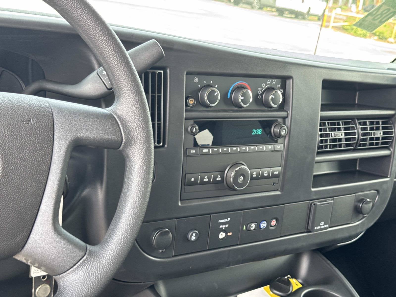 2026 Chevrolet Express Passenger 1LS