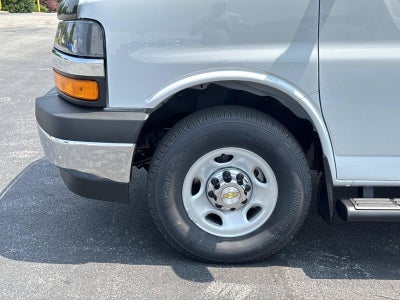 2026 Chevrolet Express Passenger 1LS