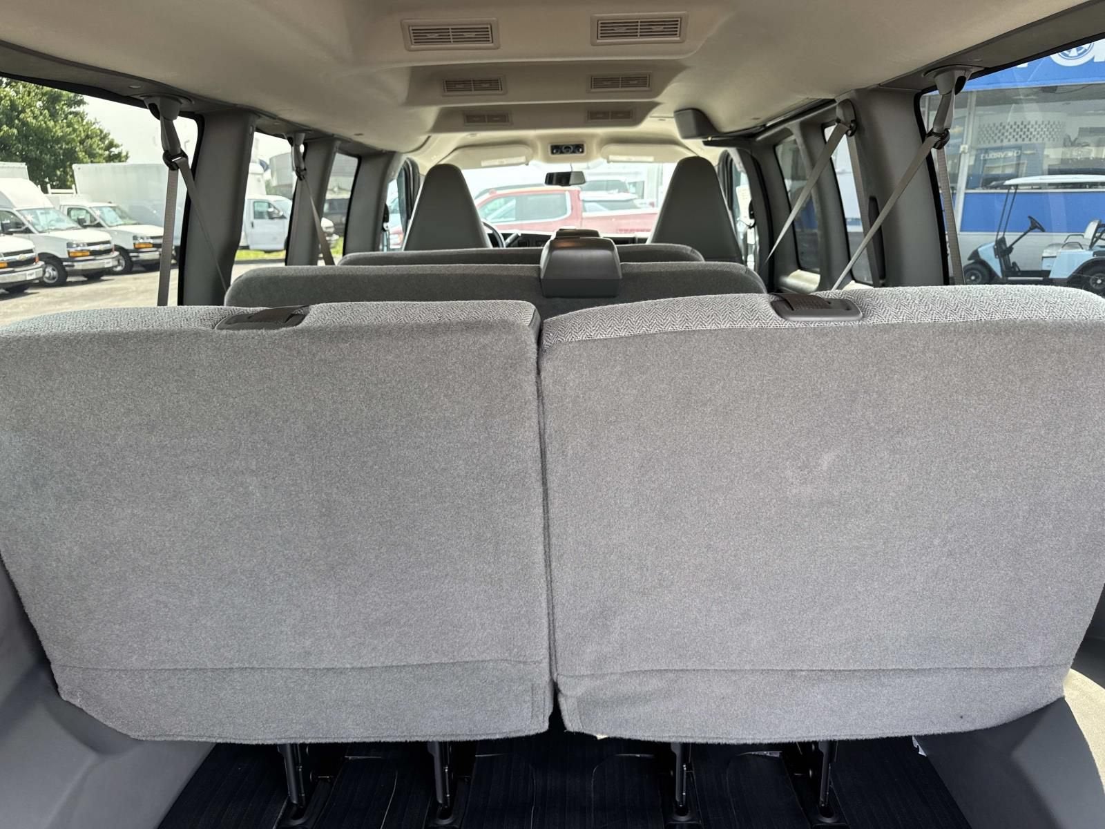 2026 Chevrolet Express Passenger 1LS