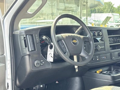 2026 Chevrolet Express Passenger 1LS