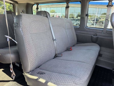 2025 Chevrolet Express Passenger 1LT