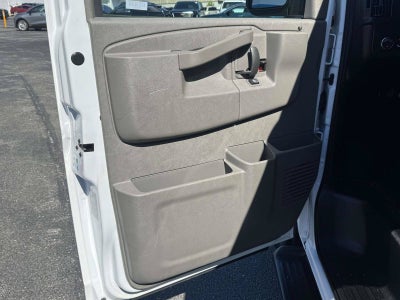 2025 Chevrolet Express Passenger 1LT