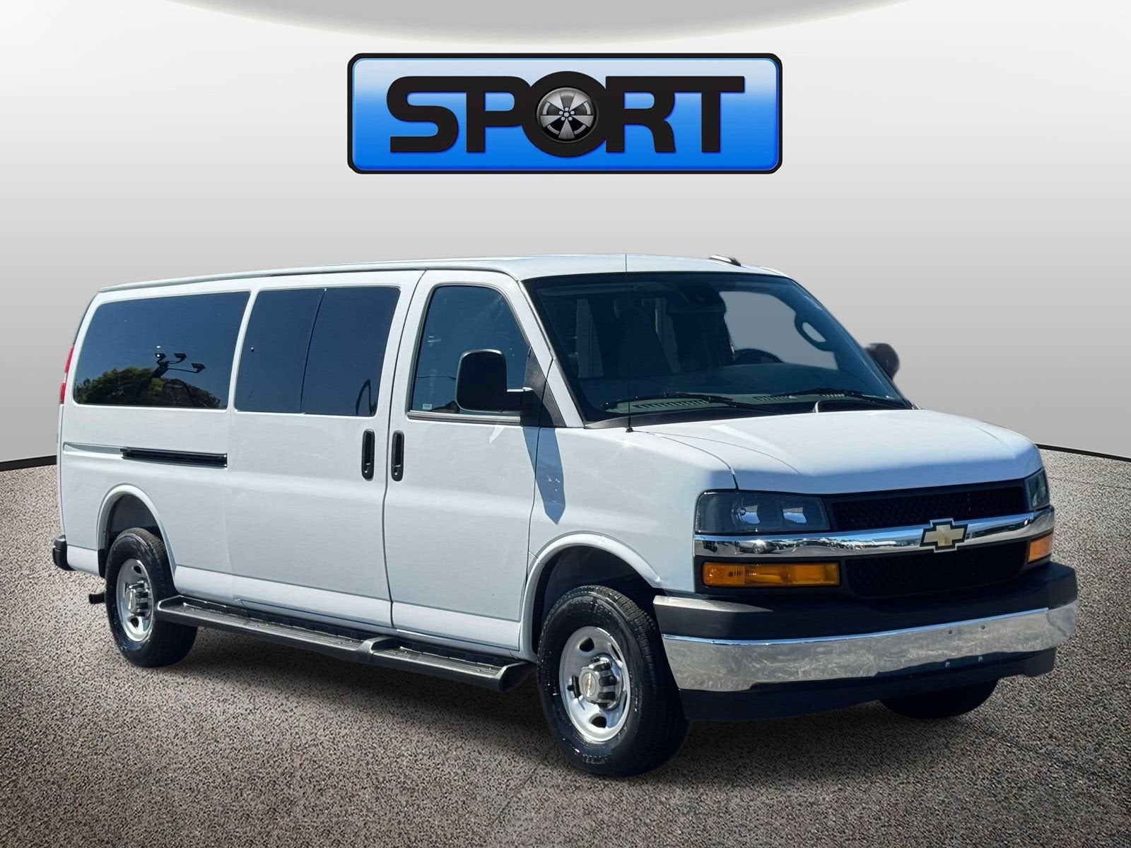 2025 Chevrolet Express Passenger 1LT