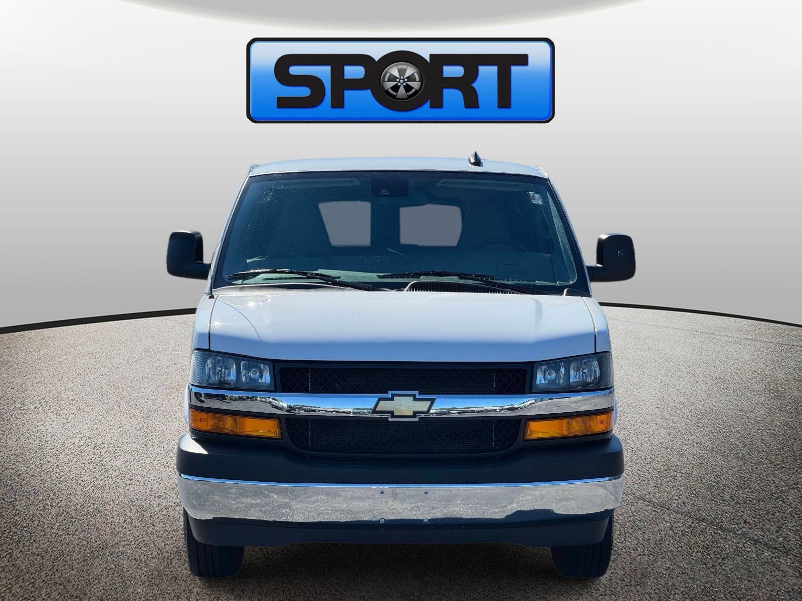 2025 Chevrolet Express Passenger 1LT