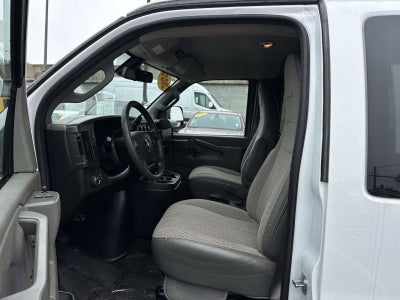 2024 Chevrolet Express Passenger 3500 1LT