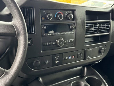 2024 Chevrolet Express Passenger 3500 1LT