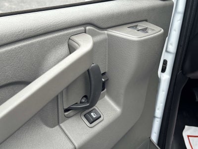 2025 Chevrolet Express Cutaway 3500 1WT
