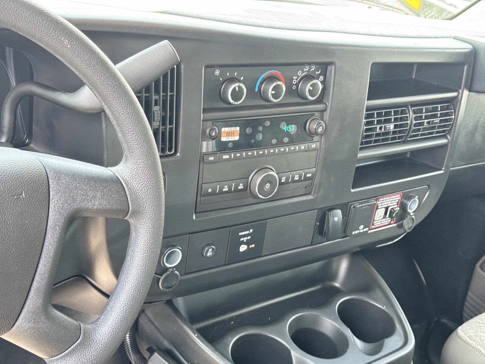 2026 Chevrolet Express Cutaway 3500 1WT