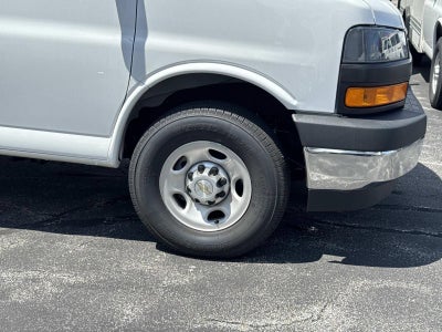 2026 Chevrolet Express Cutaway 3500 1WT