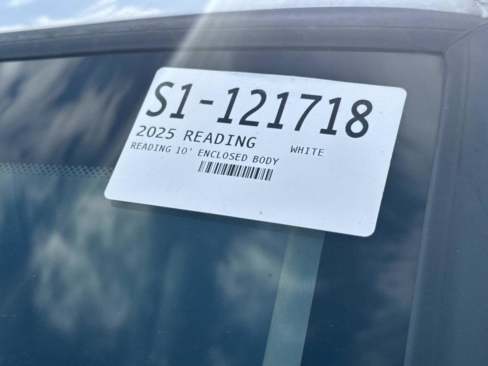 2025 Chevrolet Express Cutaway 3500 1WT