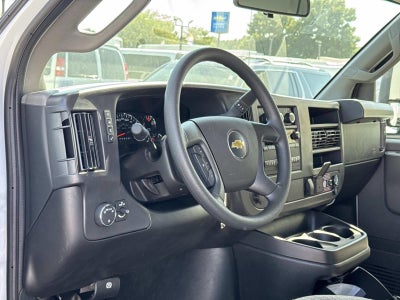 2026 Chevrolet Express Cutaway 3500 1WT