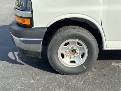 2026 Chevrolet Express Cutaway 3500 1WT