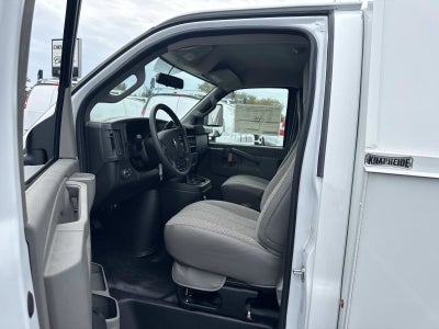 2025 Chevrolet Express Cutaway 3500 1WT
