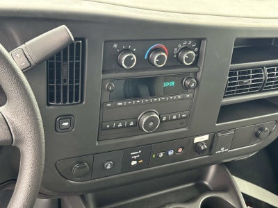 2025 Chevrolet Express Cutaway 3500 1WT