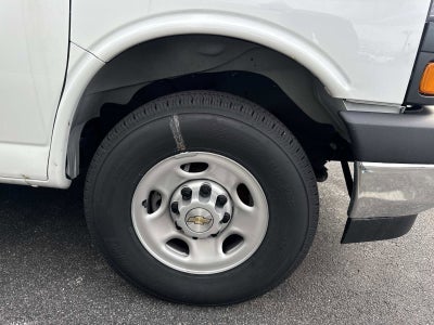 2025 Chevrolet Express Cutaway 3500 1WT