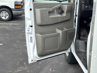 2026 Chevrolet Express Cutaway 3500 1WT