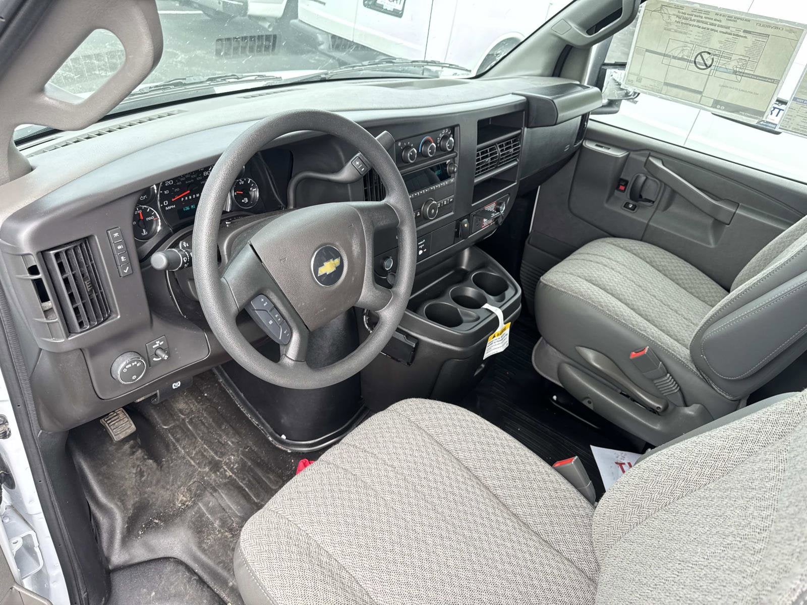 2026 Chevrolet Express Cutaway 3500 1WT