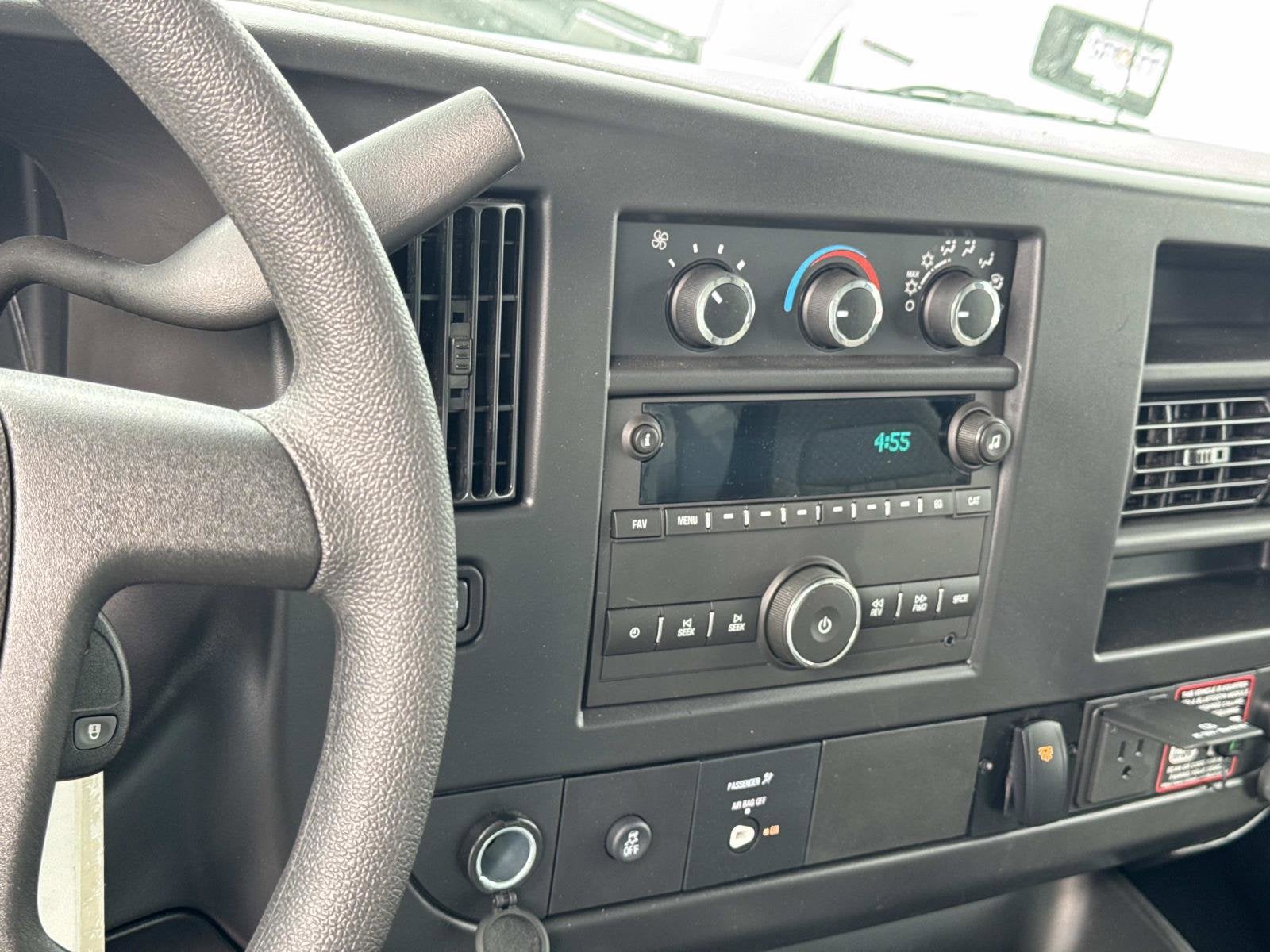 2026 Chevrolet Express Cutaway 3500 1WT