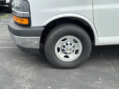 2026 Chevrolet Express Cutaway 3500 1WT