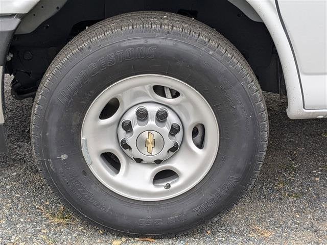 2024 Chevrolet Express Cutaway 3500 1WT