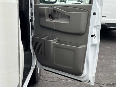 2025 Chevrolet Express Cutaway 3500 1WT