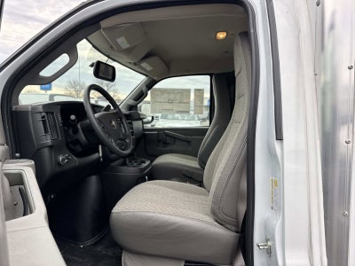 2025 Chevrolet Express Cutaway 3500 1WT
