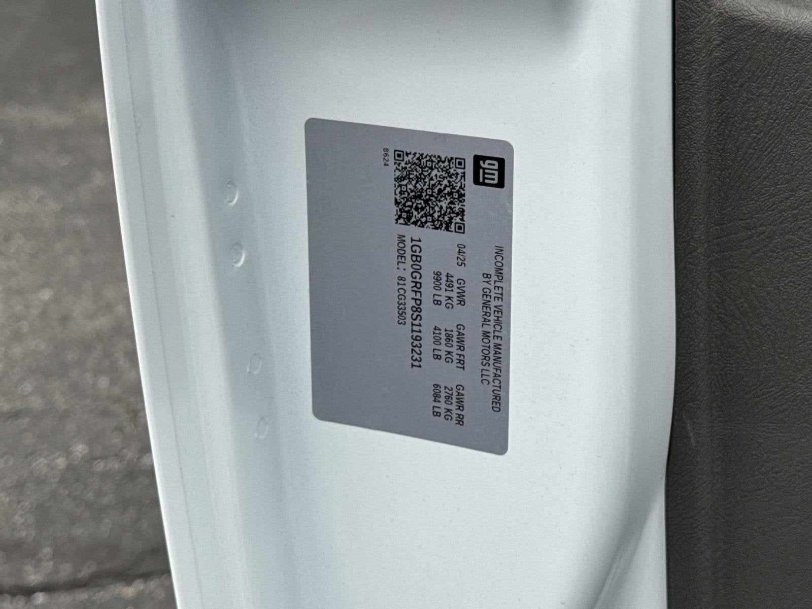 2025 Chevrolet Express Cutaway 3500 1WT