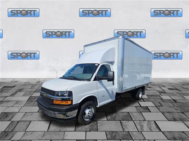 2024 Chevrolet Express Cutaway 3500 1WT