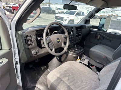 2024 Chevrolet Express Cutaway 3500 1WT