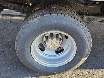 2024 Chevrolet Express Cutaway 3500 1WT