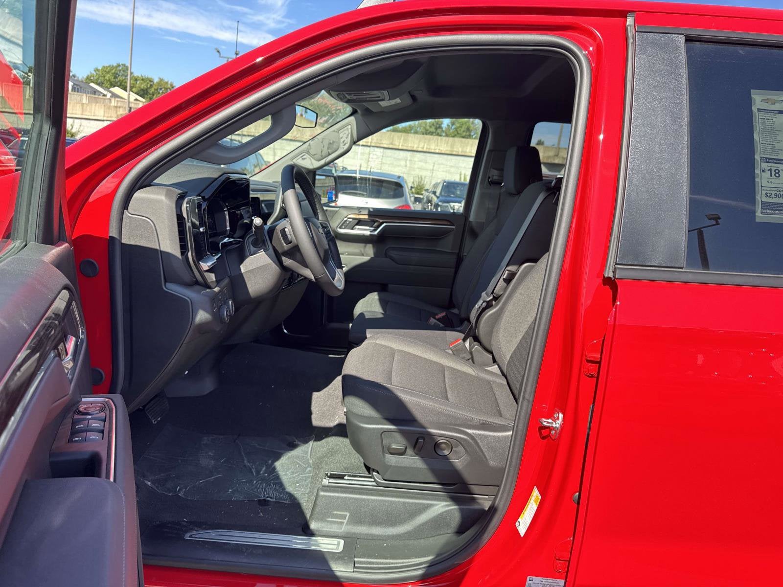 2025 Chevrolet Silverado 1500 LT (2FL)
