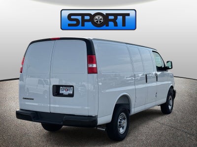 2025 Chevrolet Express Cargo WT
