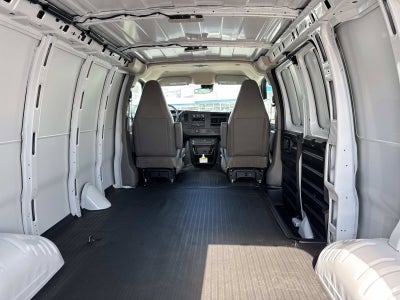 2025 Chevrolet Express Cargo WT