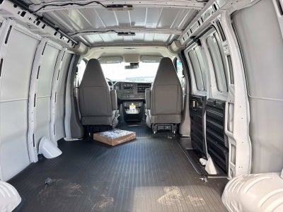 2025 Chevrolet Express Cargo WT