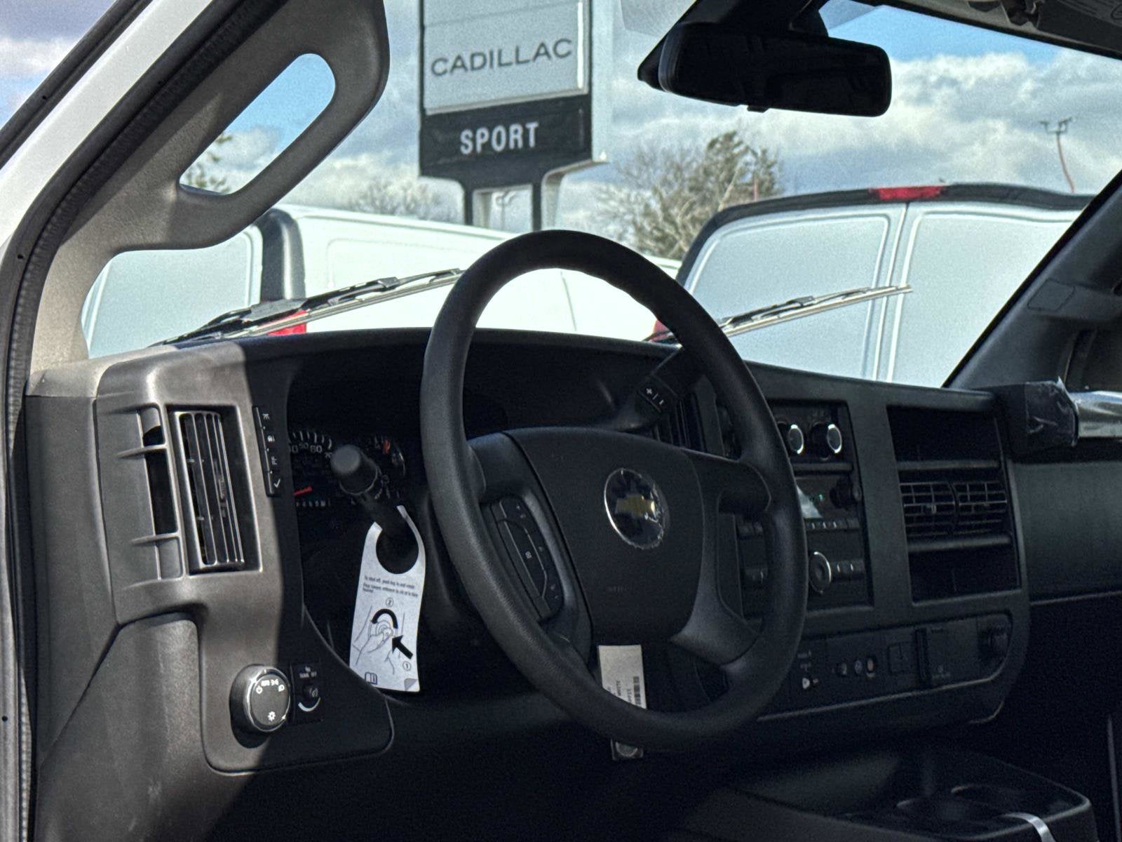 2025 Chevrolet Express Cargo WT