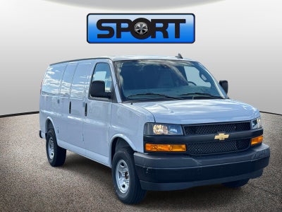 2025 Chevrolet Express Cargo WT