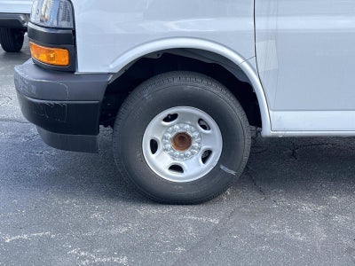 2025 Chevrolet Express Cargo WT