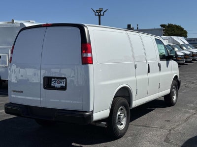 2025 Chevrolet Express Cargo WT